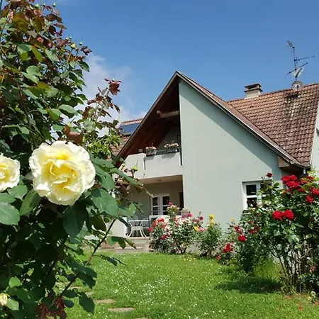 Le Gm D'hôtes De Charme En Alsace Alojamento de Acomodação e Pequeno-almoço Mittelwihr